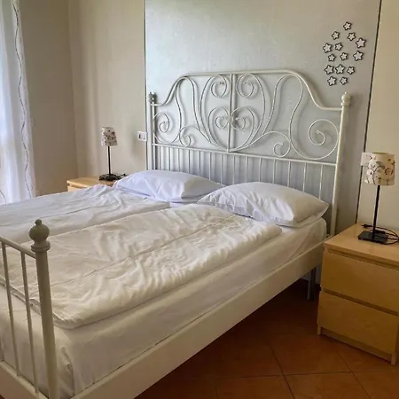Flower Apartment